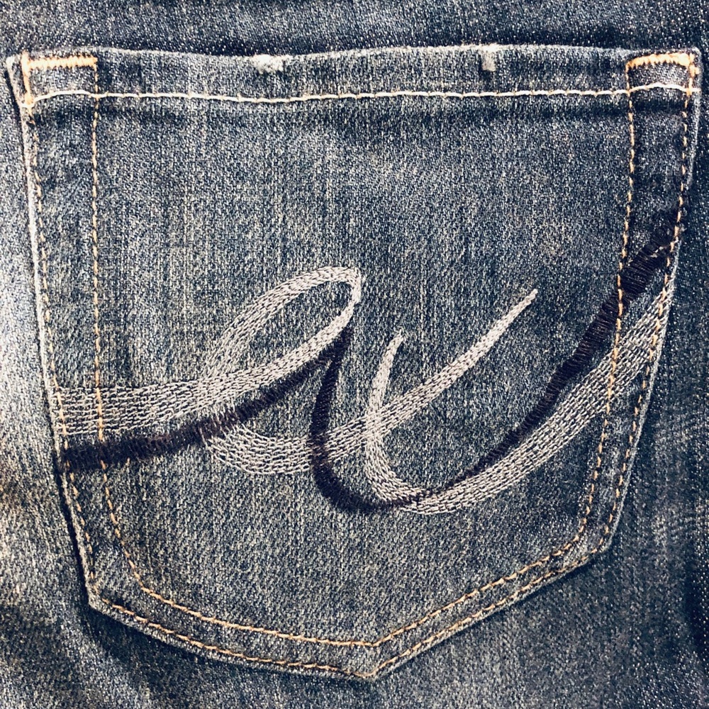 ✨ Express Low Rise Jeans - Picture 4 of 5